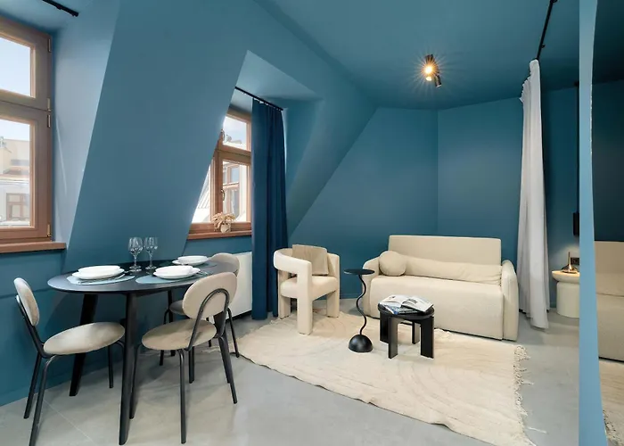 Modern With Air Conditioning Close To The Centre By Renters Prestige Apartment