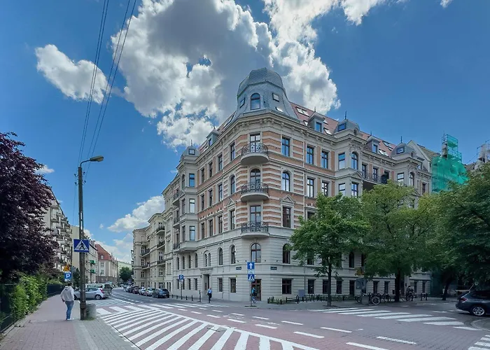 Modern With Air Conditioning Close To The Centre By Renters Prestige * Posen