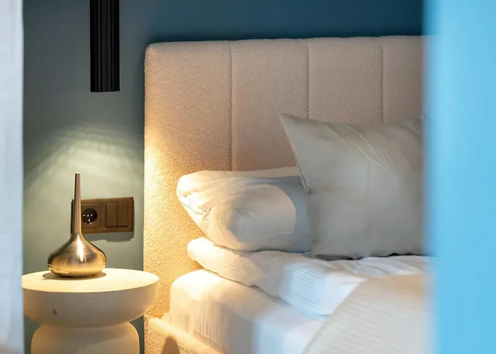 Modern With Air Conditioning Close To The Centre By Renters Prestige Posen