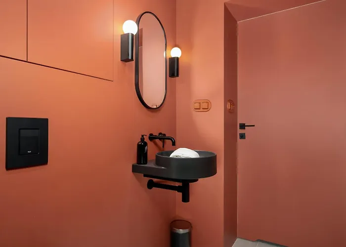 Modern With Air Conditioning Close To The Centre By Renters Prestige Poznan