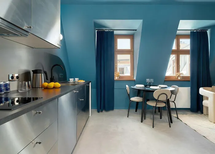 Modern With Air Conditioning Close To The Centre By Renters Prestige Apartment